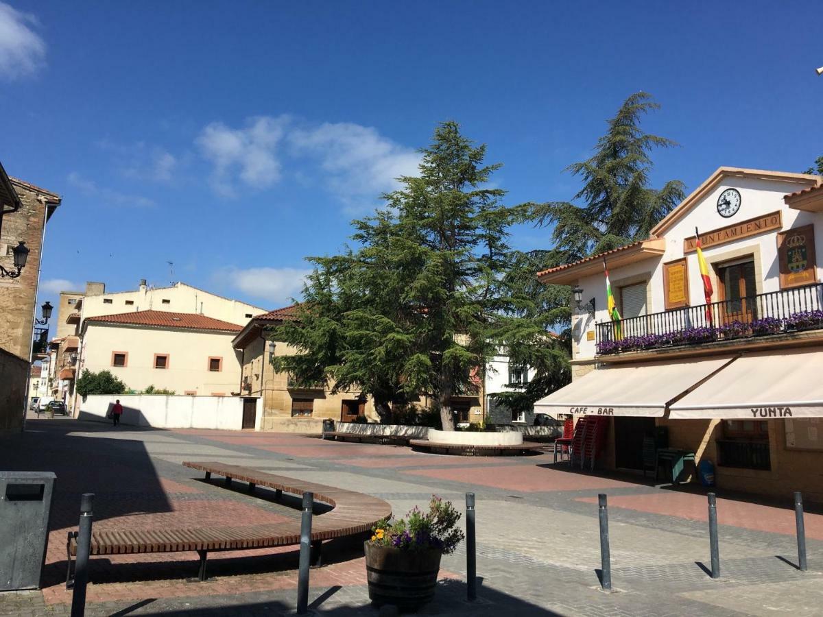 Apartamentos Turisticos Leiva -La Rioja Exterior foto
